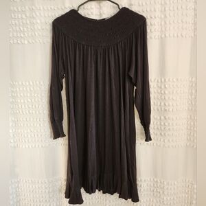 Black rutched top long sleeved dress from the Loft, size medium in petite